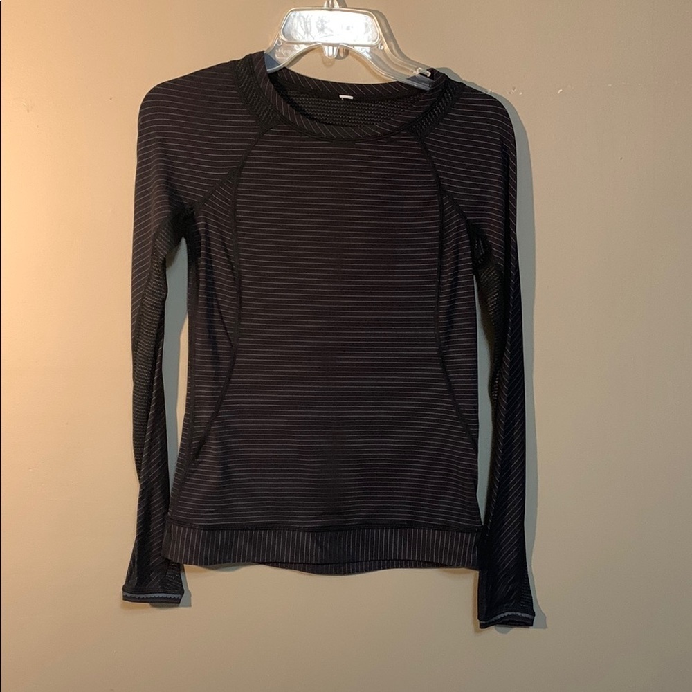 Lululemon Women’s Run For Gold Stripe Long Sleeve Black Pullover Top SZ 2